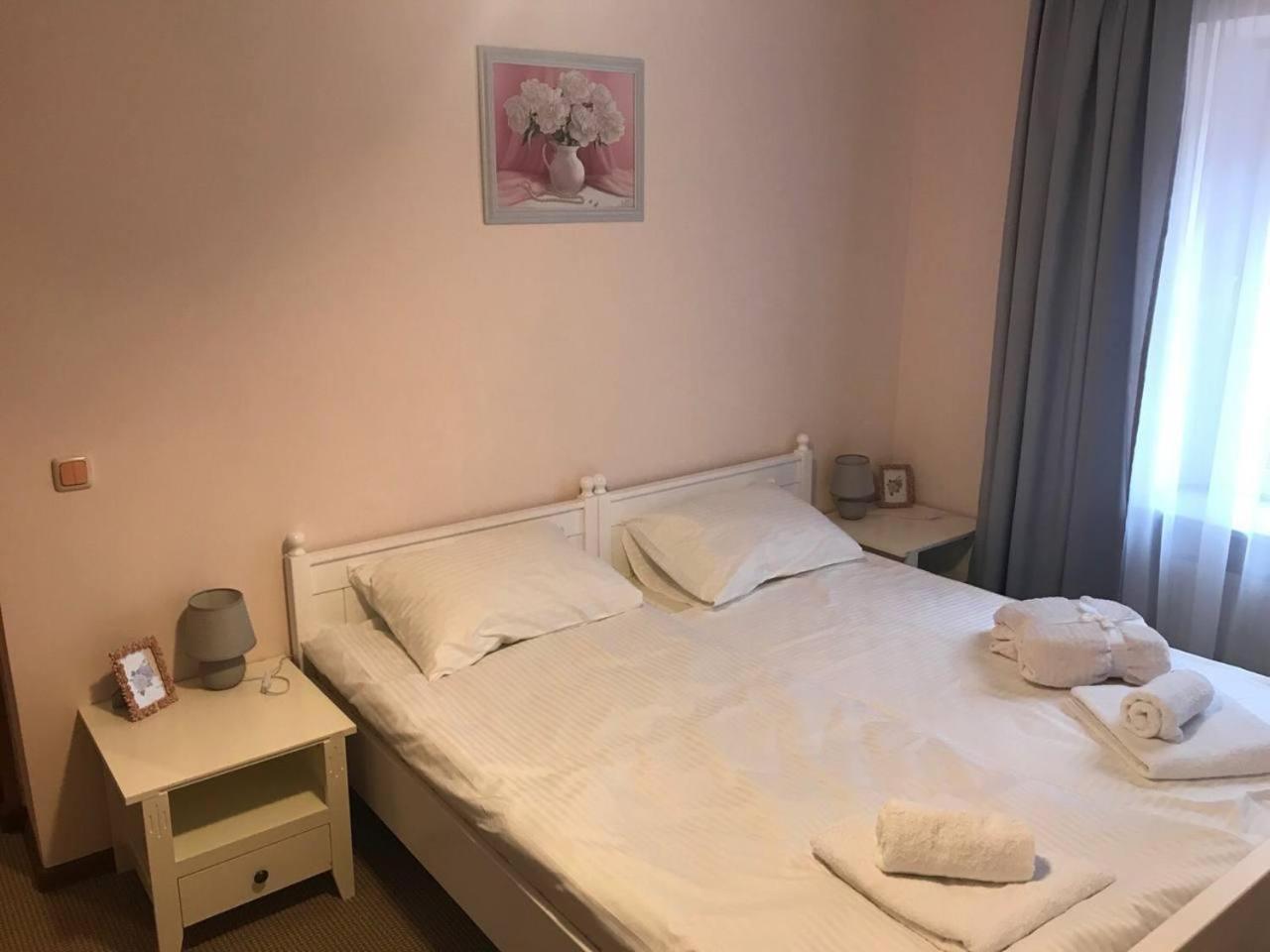 Apartamenty On Knyazya Romana Лвив Екстериор снимка