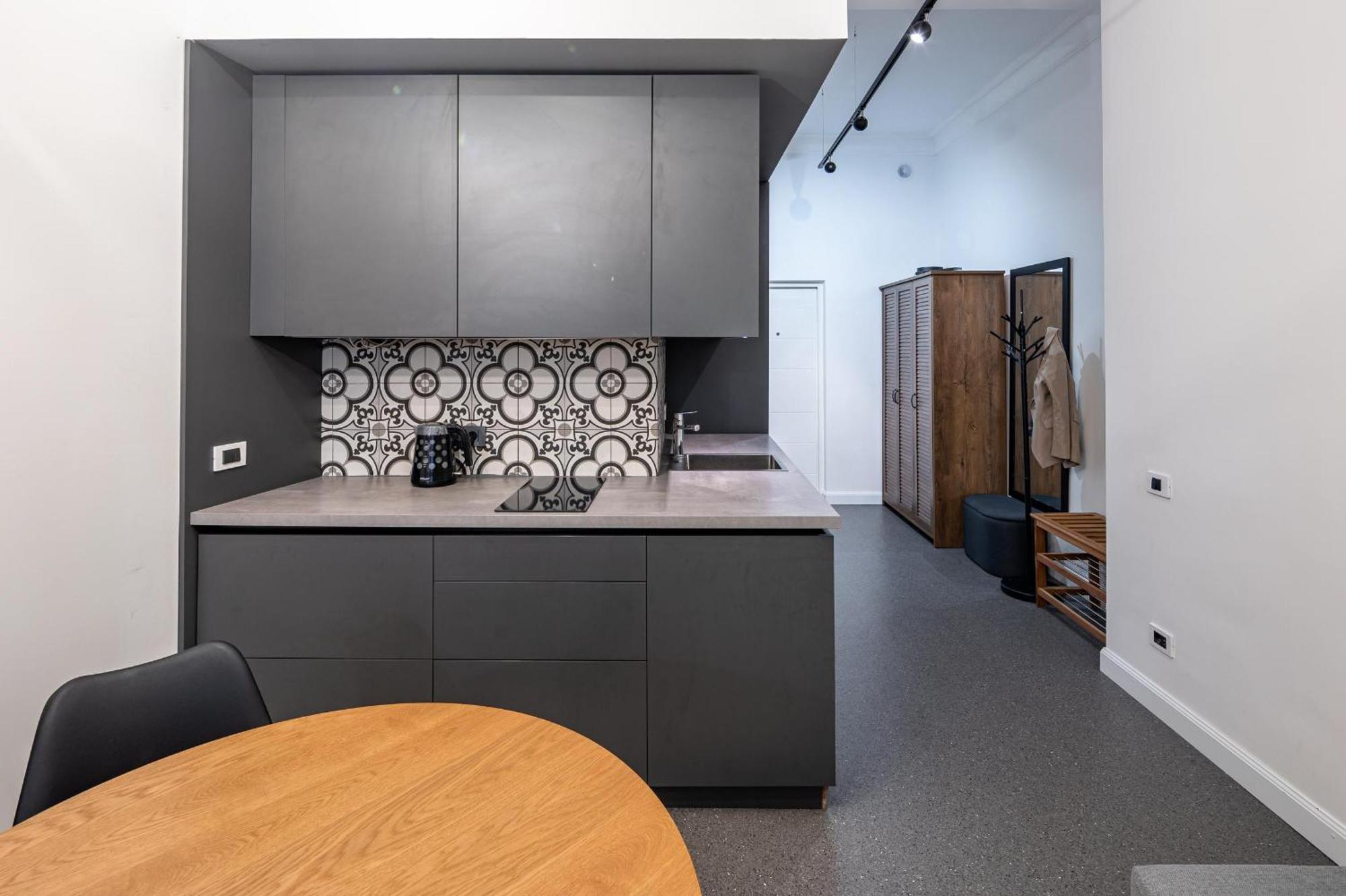 Apartamenty On Knyazya Romana Лвив Екстериор снимка