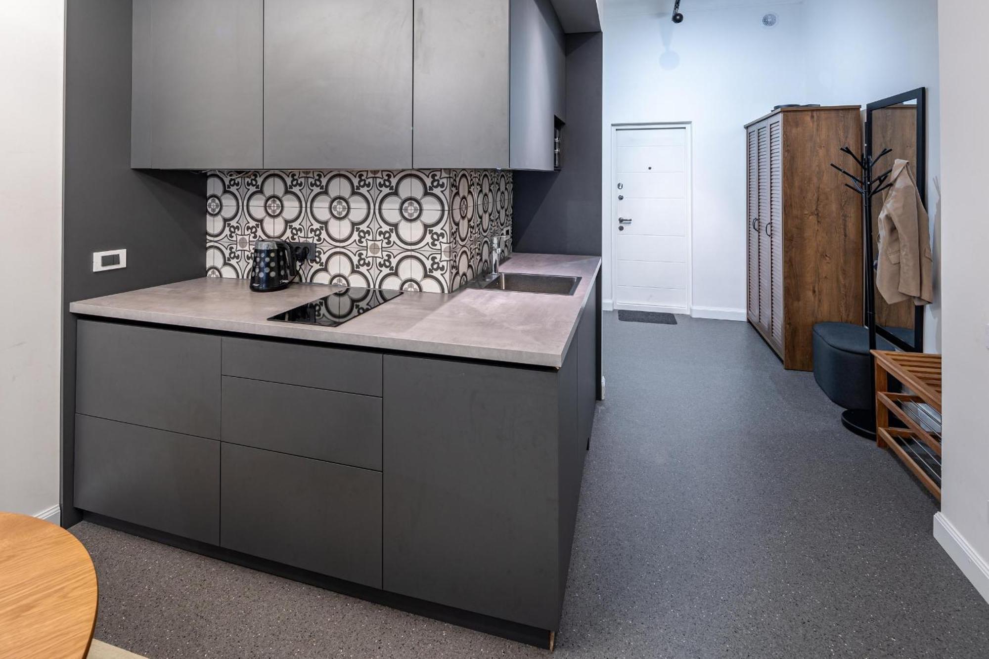 Apartamenty On Knyazya Romana Лвив Екстериор снимка