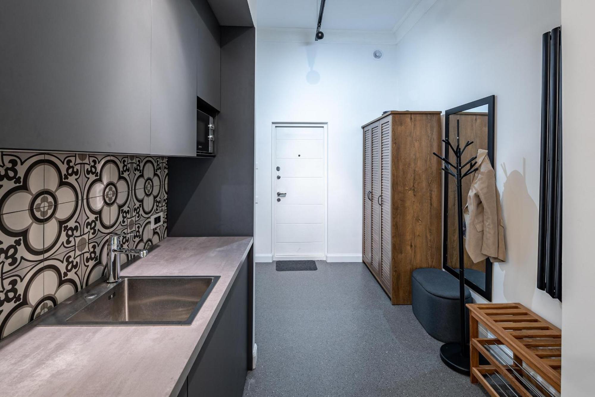Apartamenty On Knyazya Romana Лвив Екстериор снимка